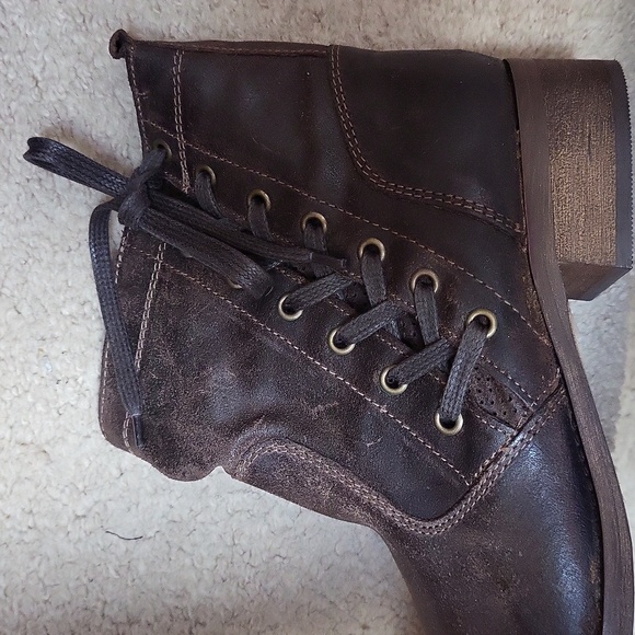 NWT! Brown Leather Boots With Side Laces! Size 40! - Picture 5 of 15
